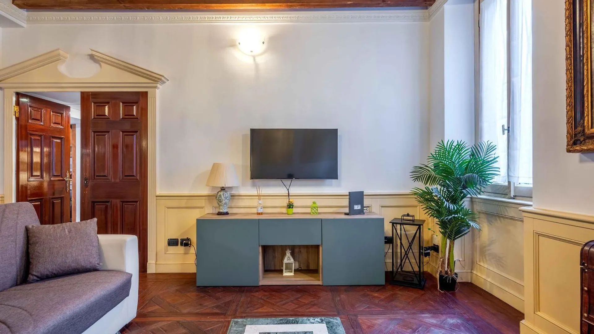 Exclusive 4 Bedrooms Apartment Near Duomo Milaan