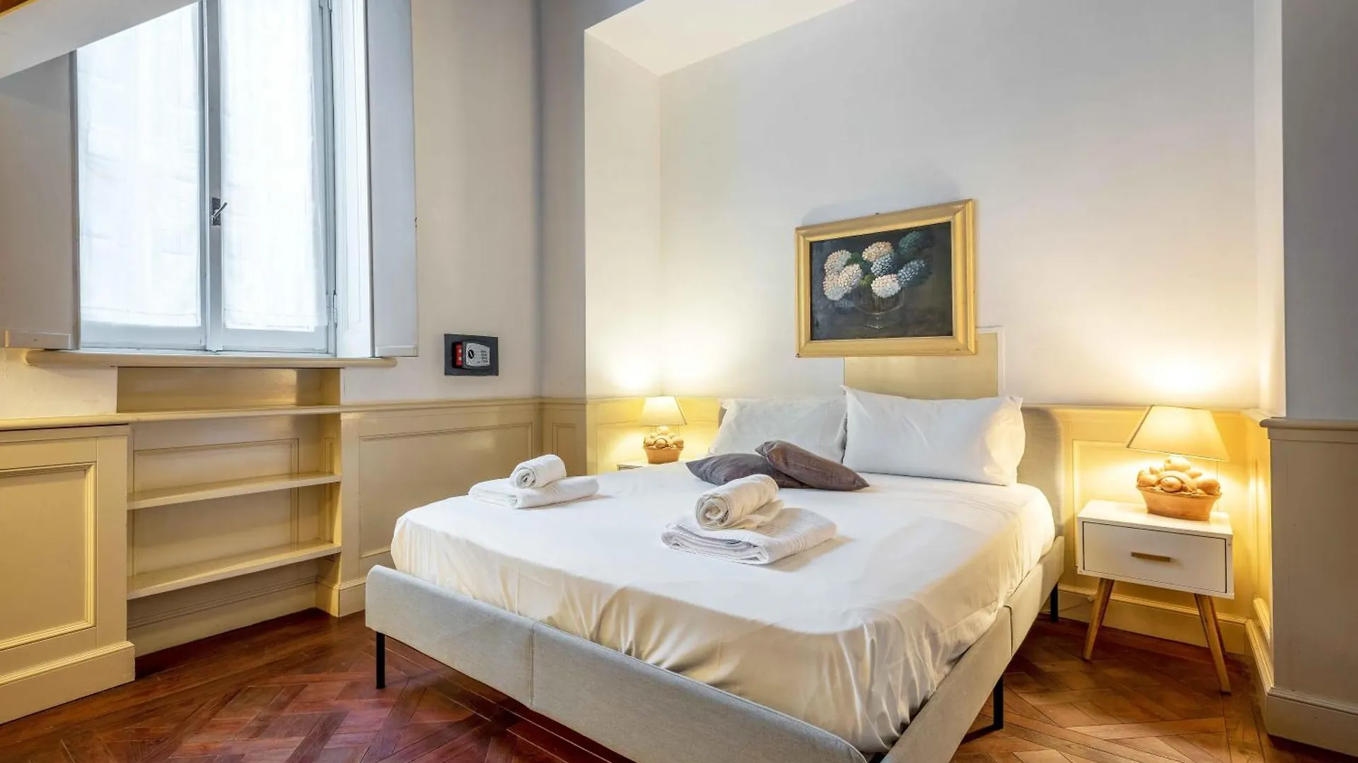 Exclusive 4 Bedrooms Apartment Near Duomo Milaan Italië